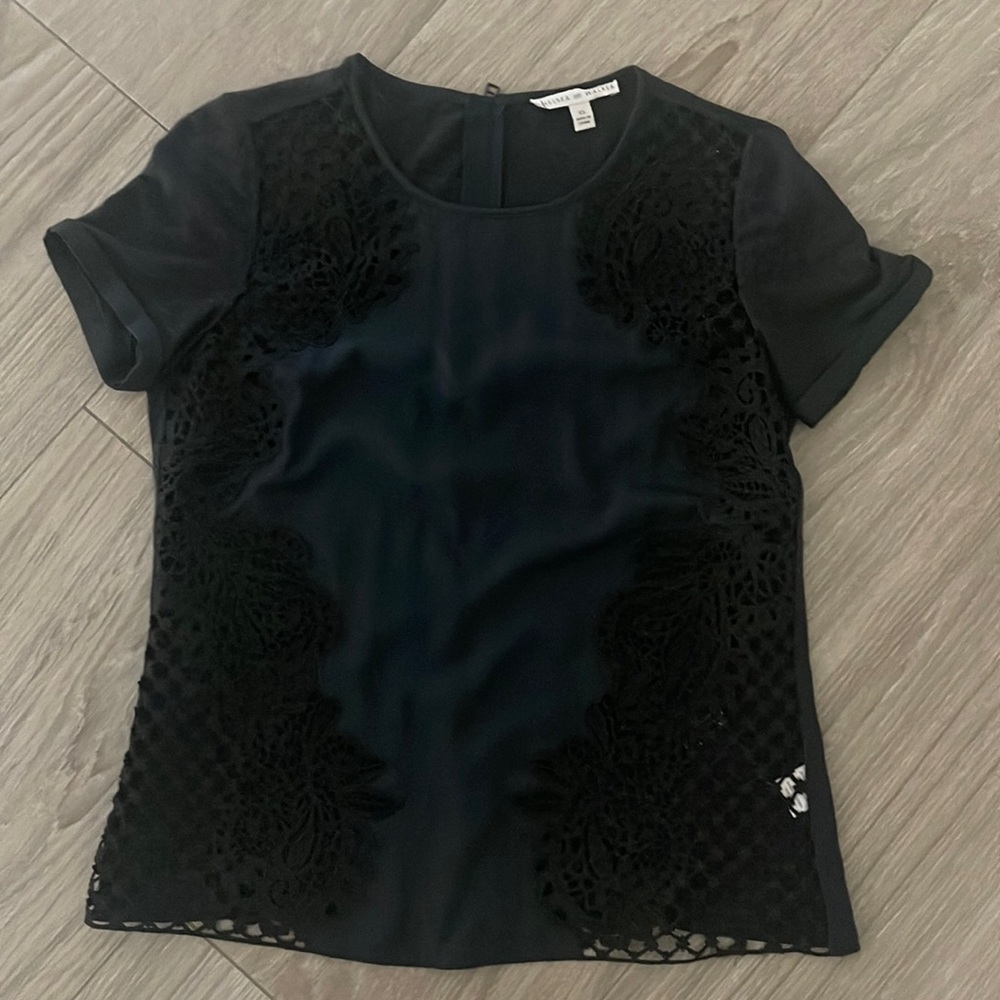 Chelsea and Walker XS navy and black lace and silk T shirt blouse